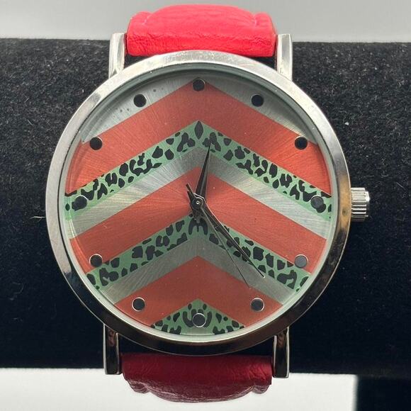 Pink silver y2k watch - Picture 2 of 4